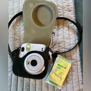 ✨Fuji Instax 11 - Lilac✨ Like new!!
